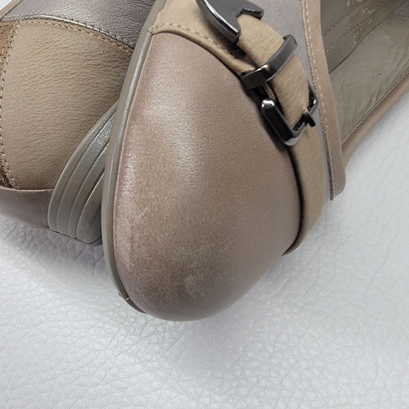 Ecco slide flats Womens Brown Leather  Shoes Loafer Sz 9 - 9.5 some scratches pl - Picture 8 of 9